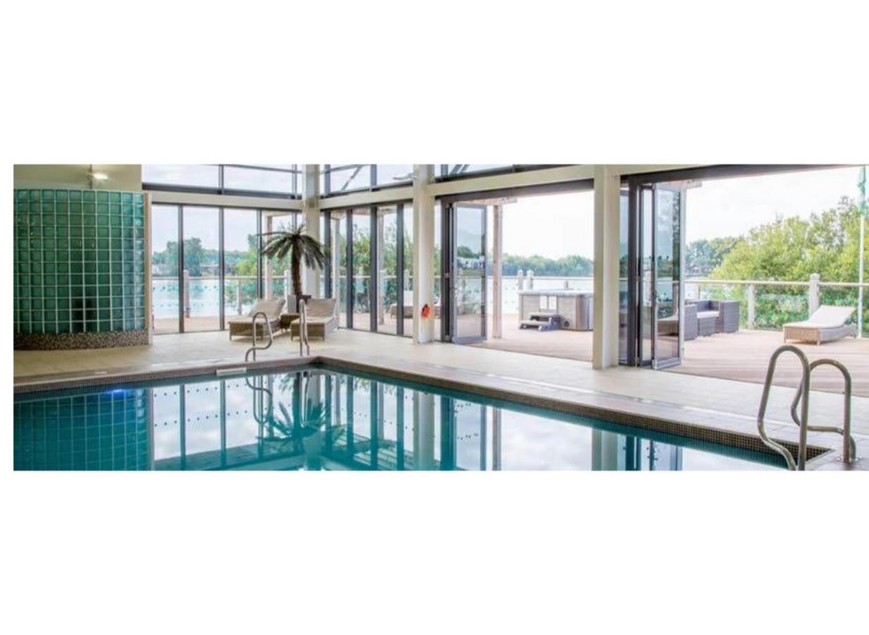 Tattershall Luxury Hot Tub Caravan ภายนอก รูปภาพ